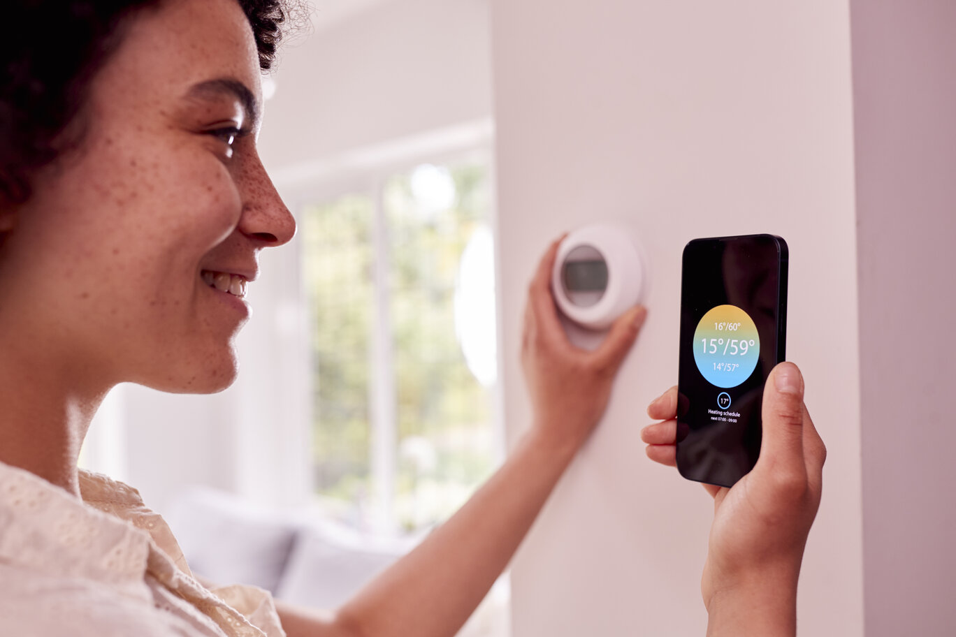 Enhance Your Home's Efficiency with Smart Thermostats 3 smart thermostat