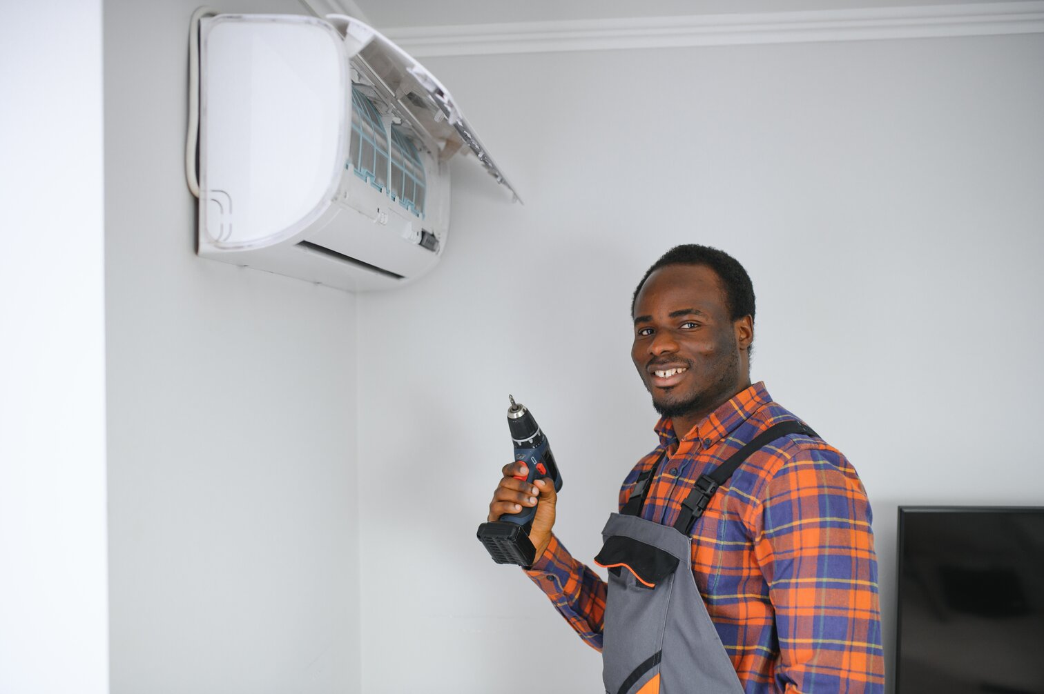 Signs You Need AC Repair and How Our Technicians Can Help 6 ac service